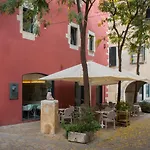 Museu Llegendes De Готель 4*
