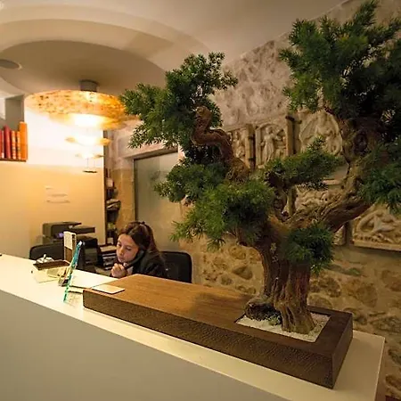Hotel Museu Llegendes De Gerona